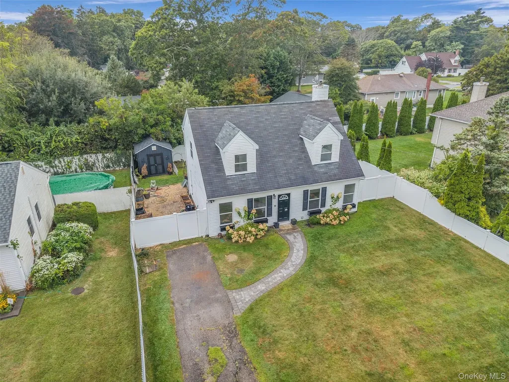98 Dahlia Drive Mastic Beach NY 11951