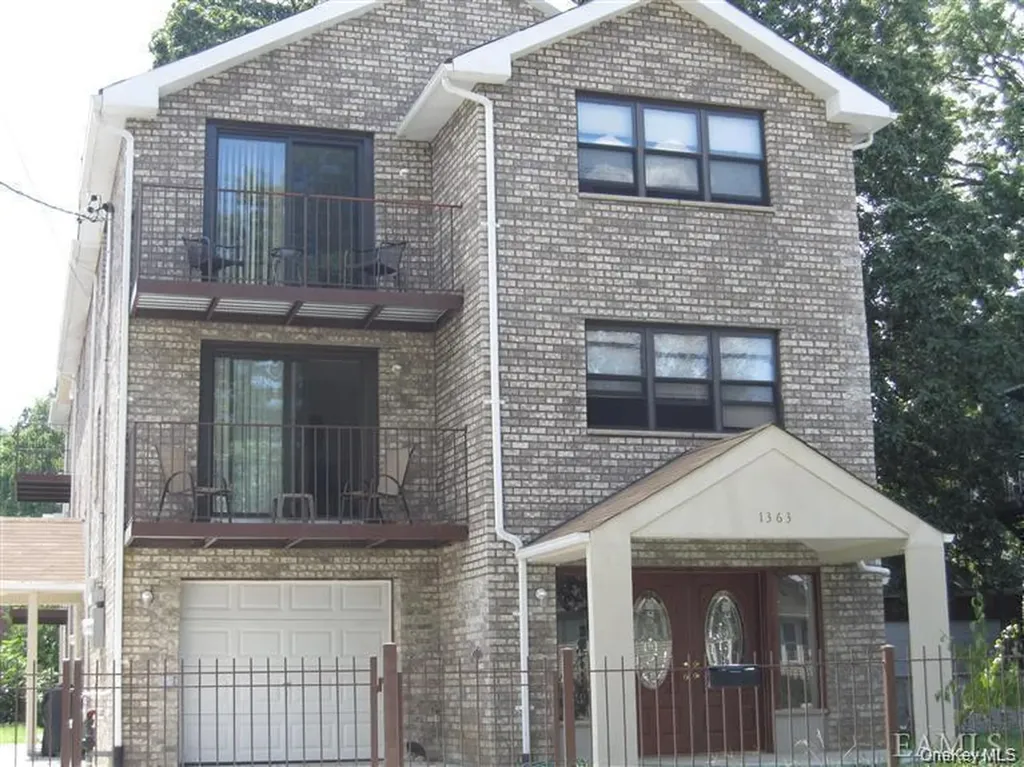 1363 Gillespie Avenue Bronx NY 10461