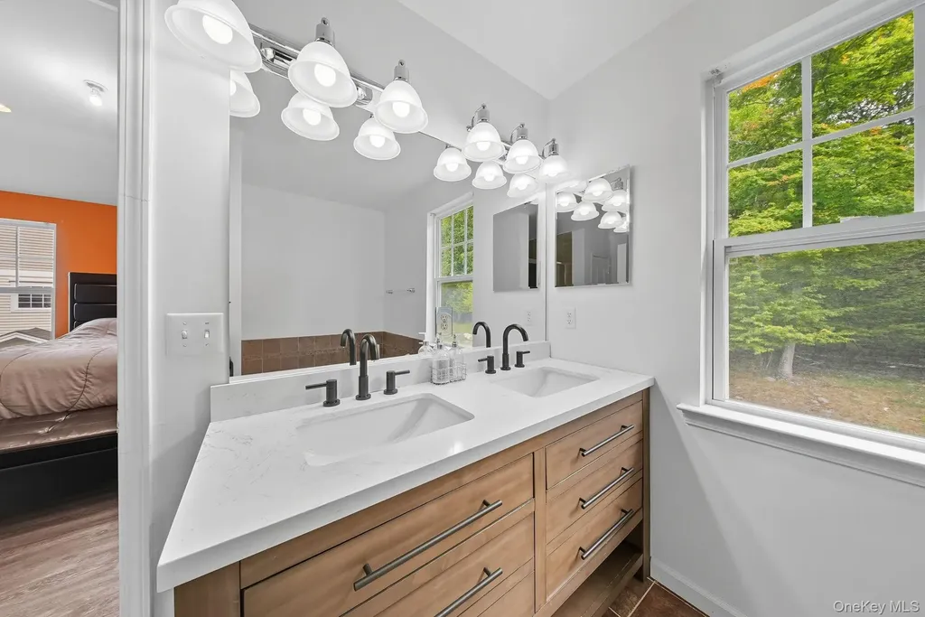 30 Avoncroft Lane Middletown NY 10940