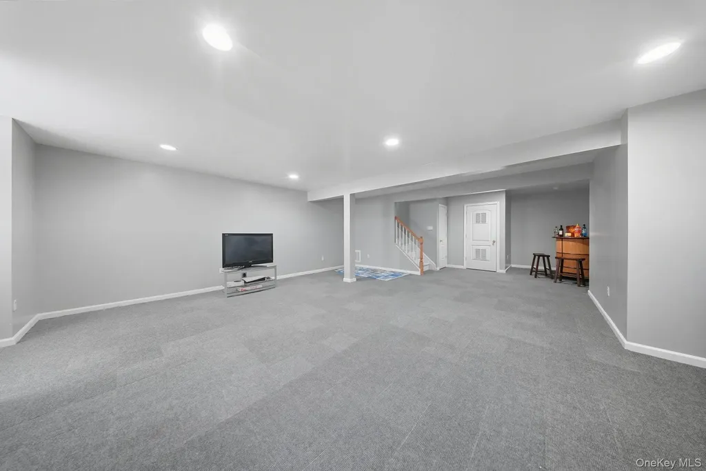 30 Avoncroft Lane Middletown NY 10940