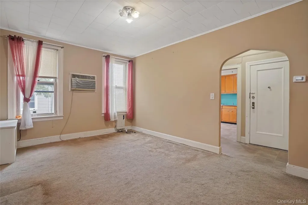 72-07 73 Street Glendale NY 11385