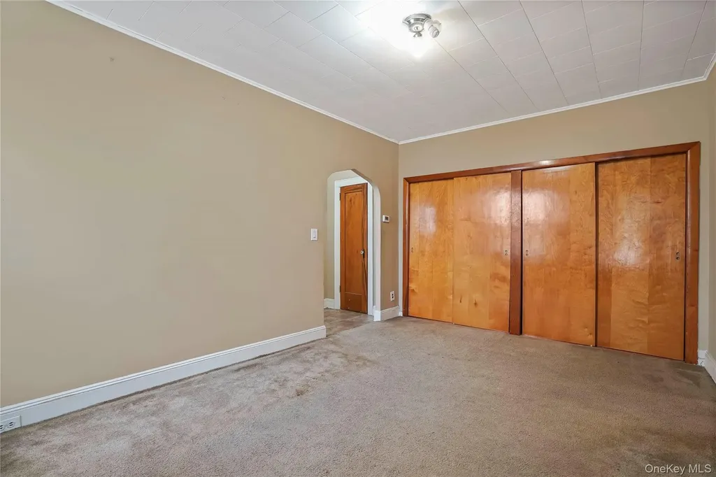 72-07 73 Street Glendale NY 11385