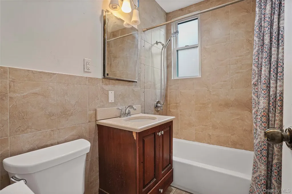 72-07 73 Street Glendale NY 11385