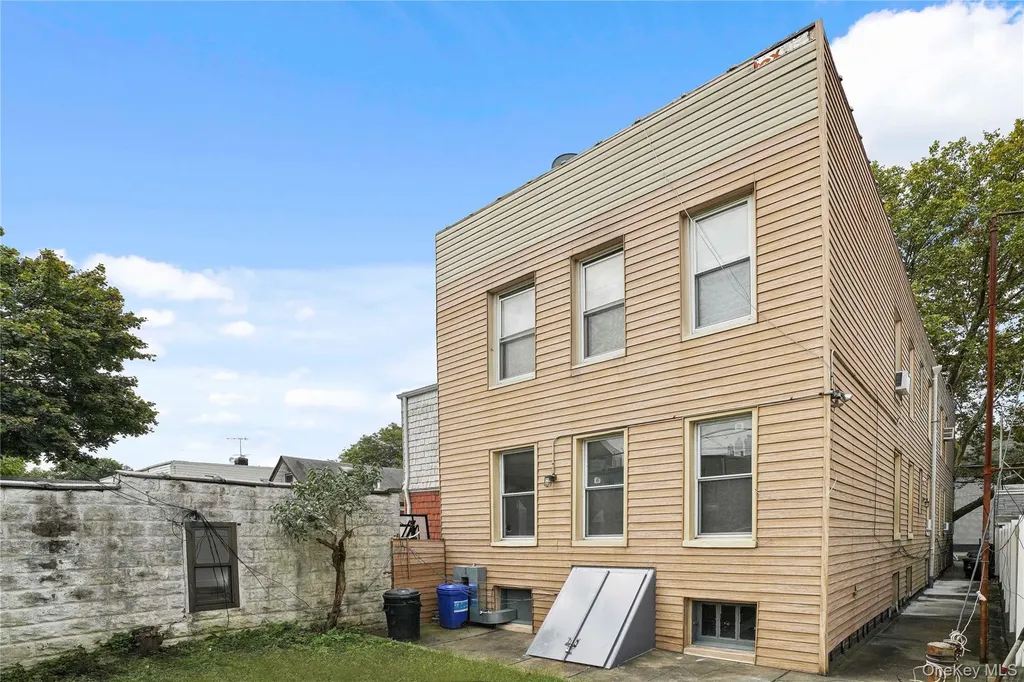72-07 73 Street Glendale NY 11385