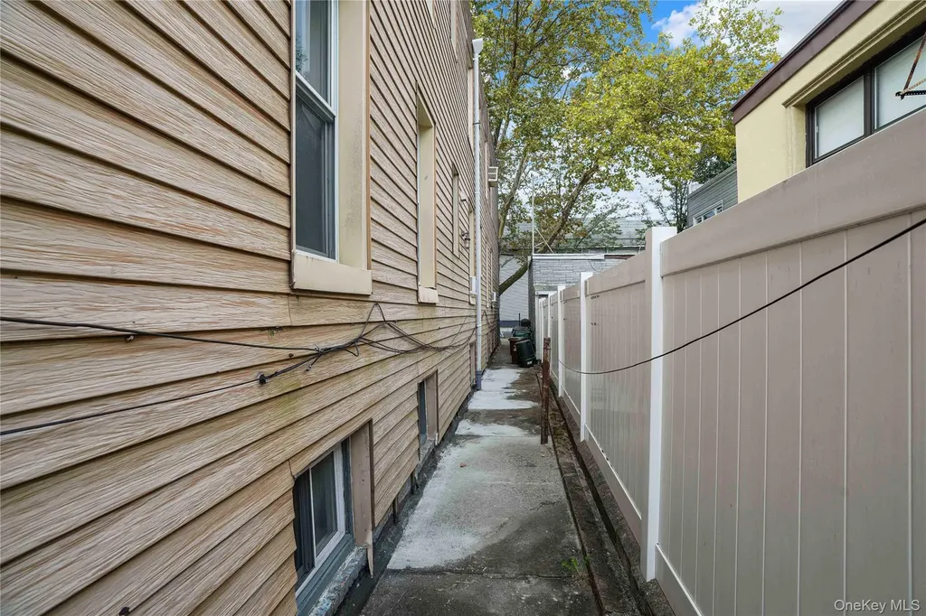 72-07 73 Street Glendale NY 11385
