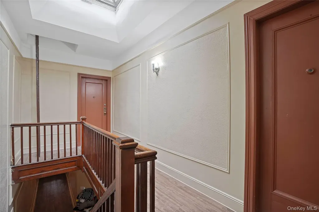 72-07 73 Street Glendale NY 11385