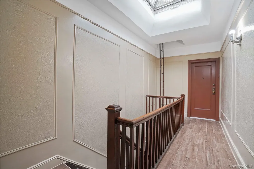 72-07 73 Street Glendale NY 11385