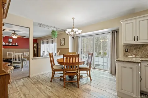 27 Evelyn Court Manorville NY 11949