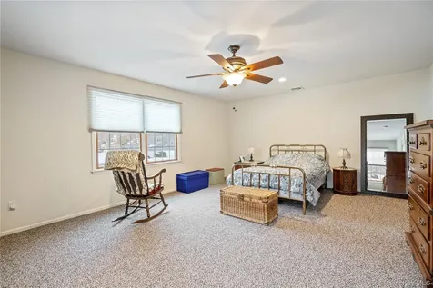 27 Evelyn Court Manorville NY 11949