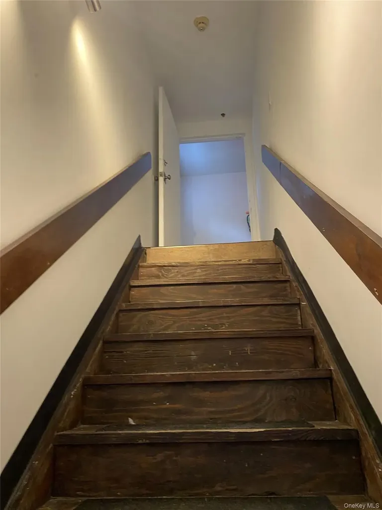 301 Route 17 Hillburn NY 10931