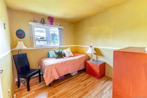 6 William Street Bay Shore NY 11706