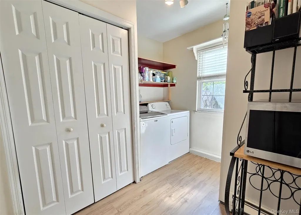 8 Gary Place Selden NY 11784