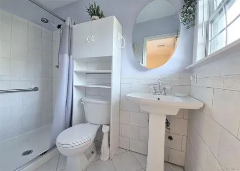 8 Gary Place Selden NY 11784