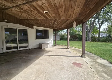 8 Gary Place Selden NY 11784