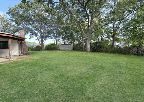 8 Gary Place Selden NY 11784