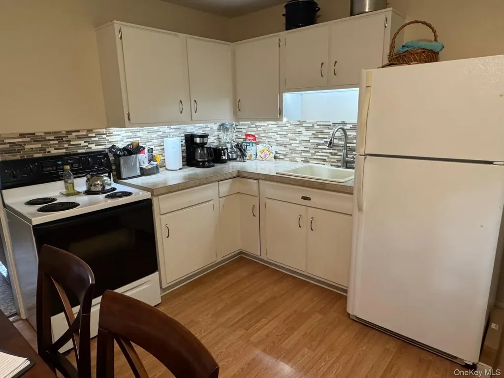3 River Road Hyde Park NY 12538