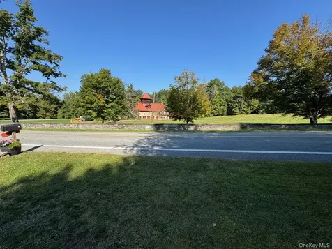 3 River Road Hyde Park NY 12538