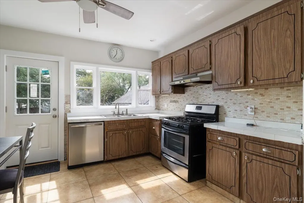 246 Locust Avenue Babylon NY 11702