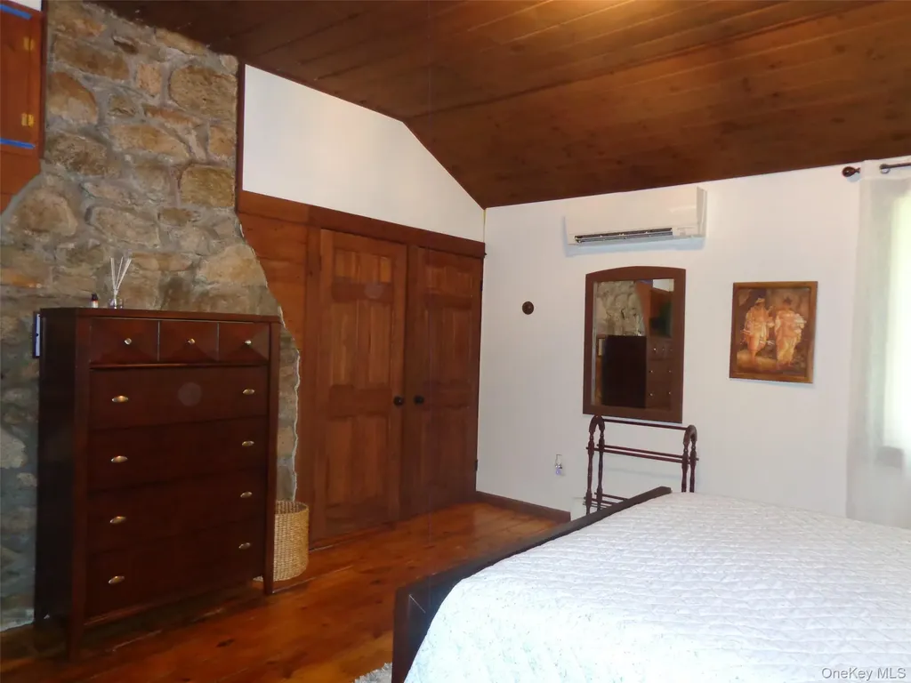 65 Mexico Lane Mahopac NY 10541