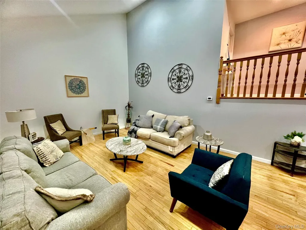 14 Rdean Place Middletown NY 10940