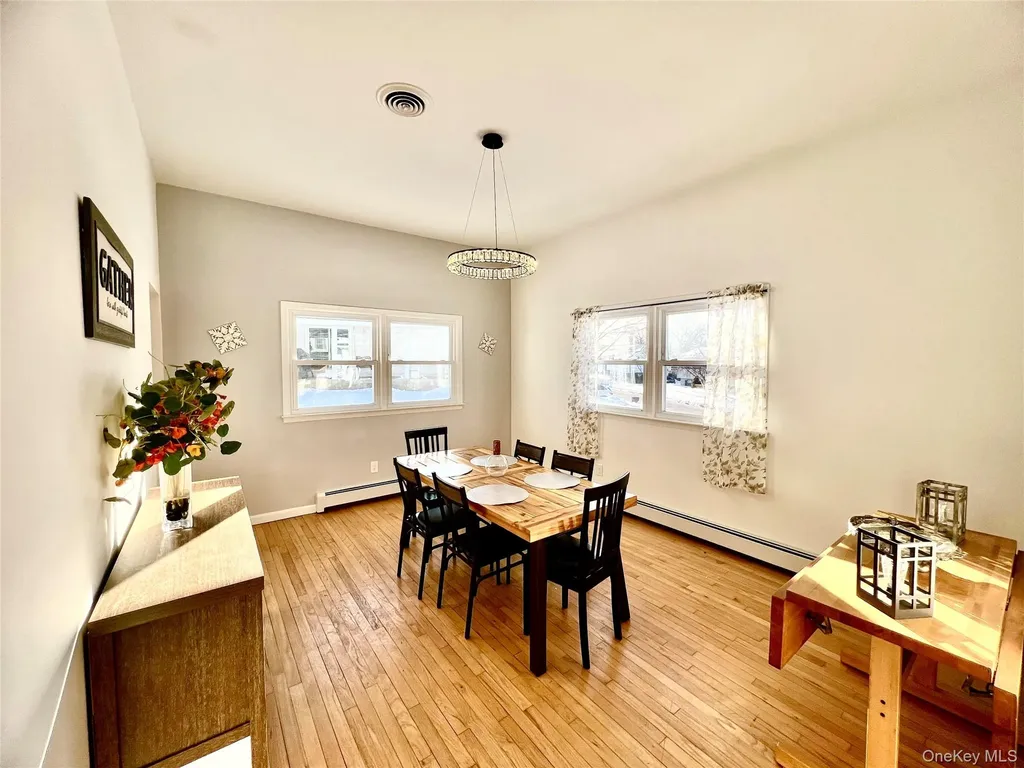 14 Rdean Place Middletown NY 10940