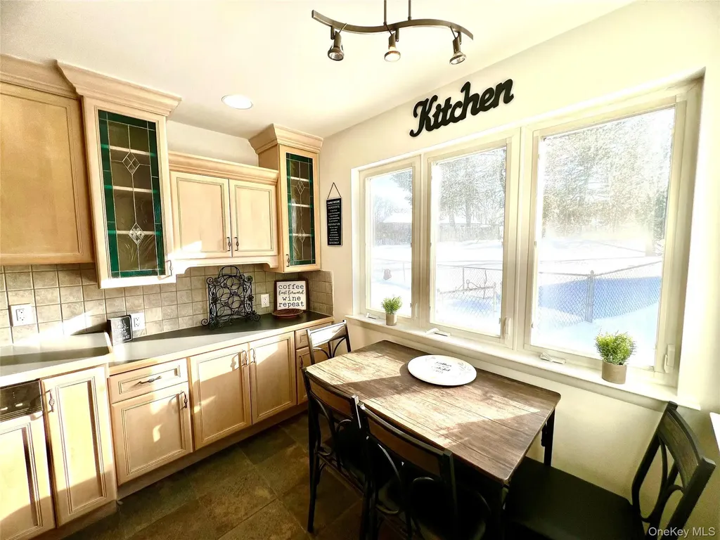 14 Rdean Place Middletown NY 10940