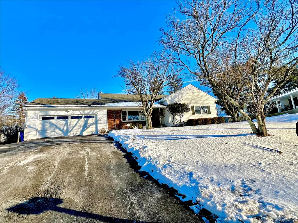 14 Rdean Place Middletown NY 10940