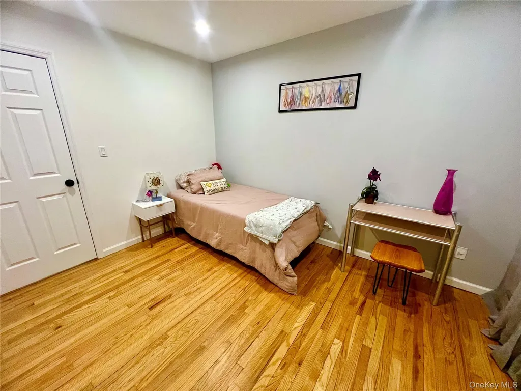 14 Rdean Place Middletown NY 10940