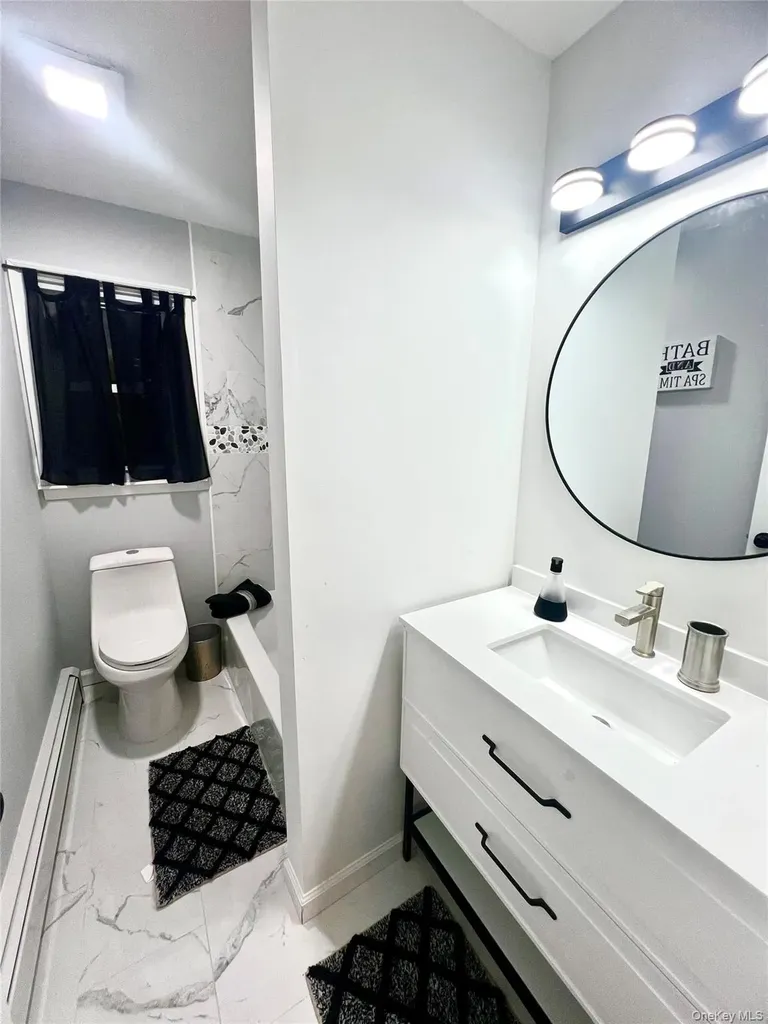 14 Rdean Place Middletown NY 10940