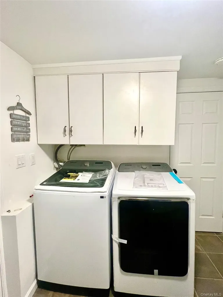 14 Rdean Place Middletown NY 10940