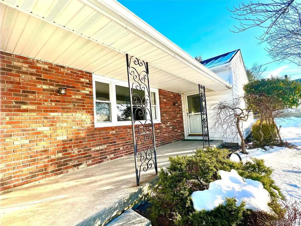 14 Rdean Place Middletown NY 10940
