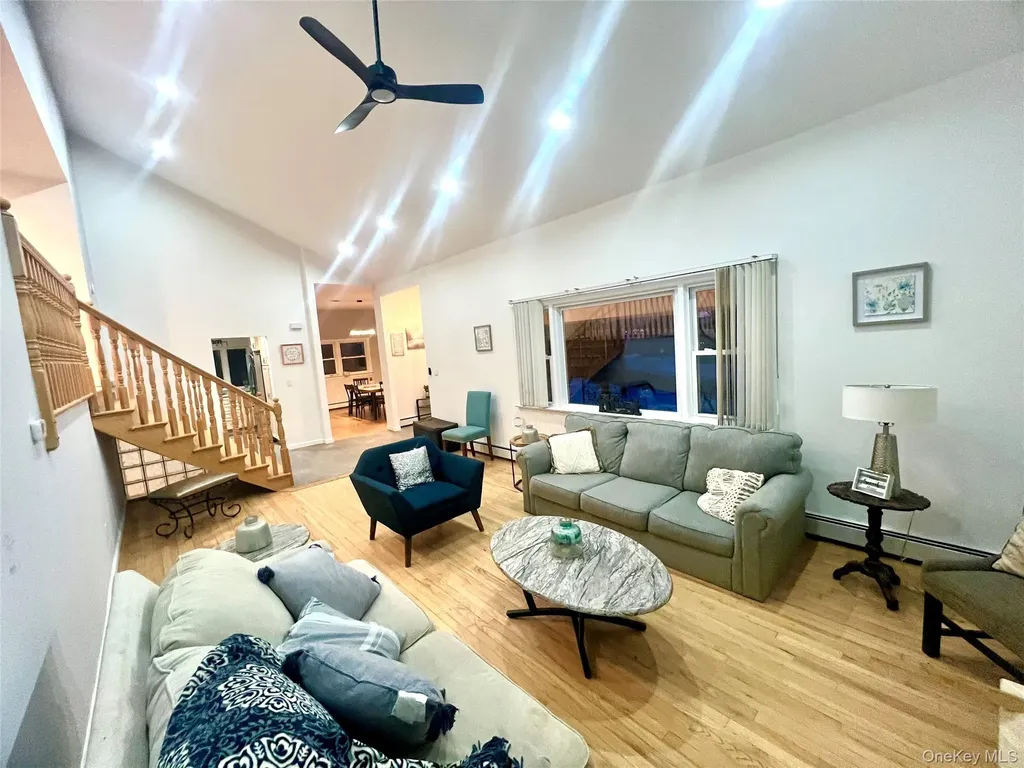 14 Rdean Place Middletown NY 10940