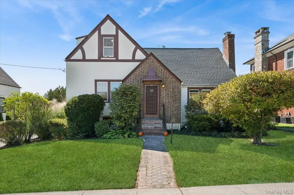 10 Oakland Avenue Yonkers NY 10710