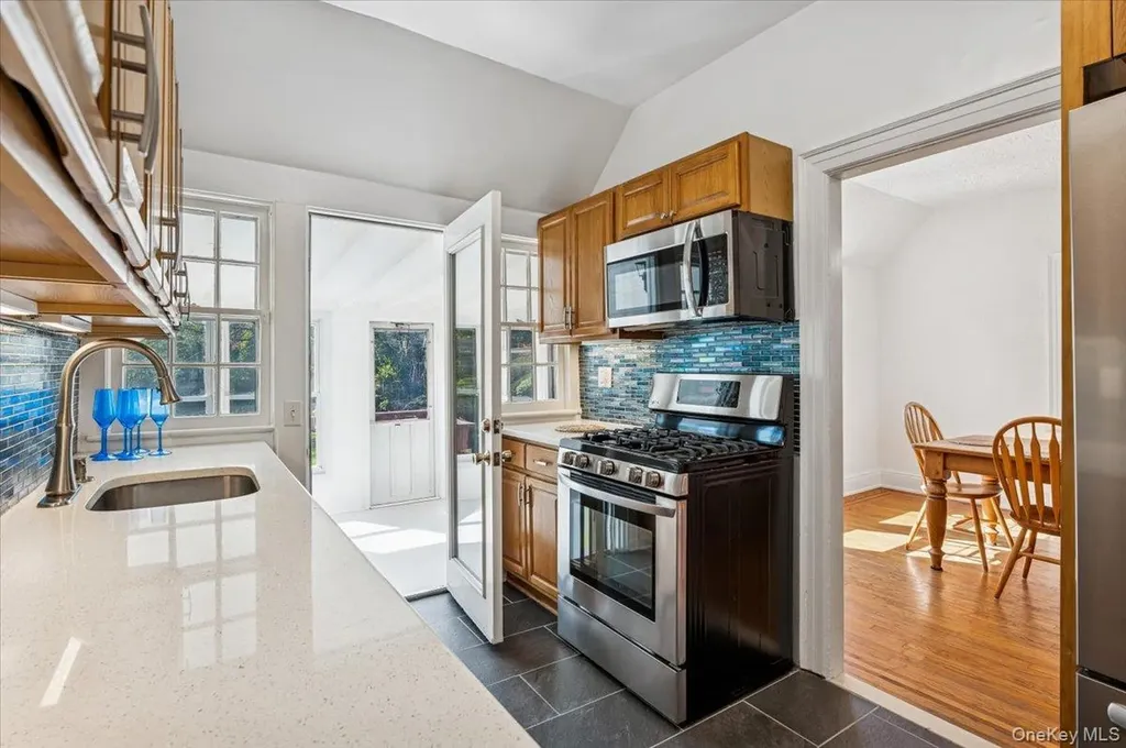 10 Oakland Avenue Yonkers NY 10710