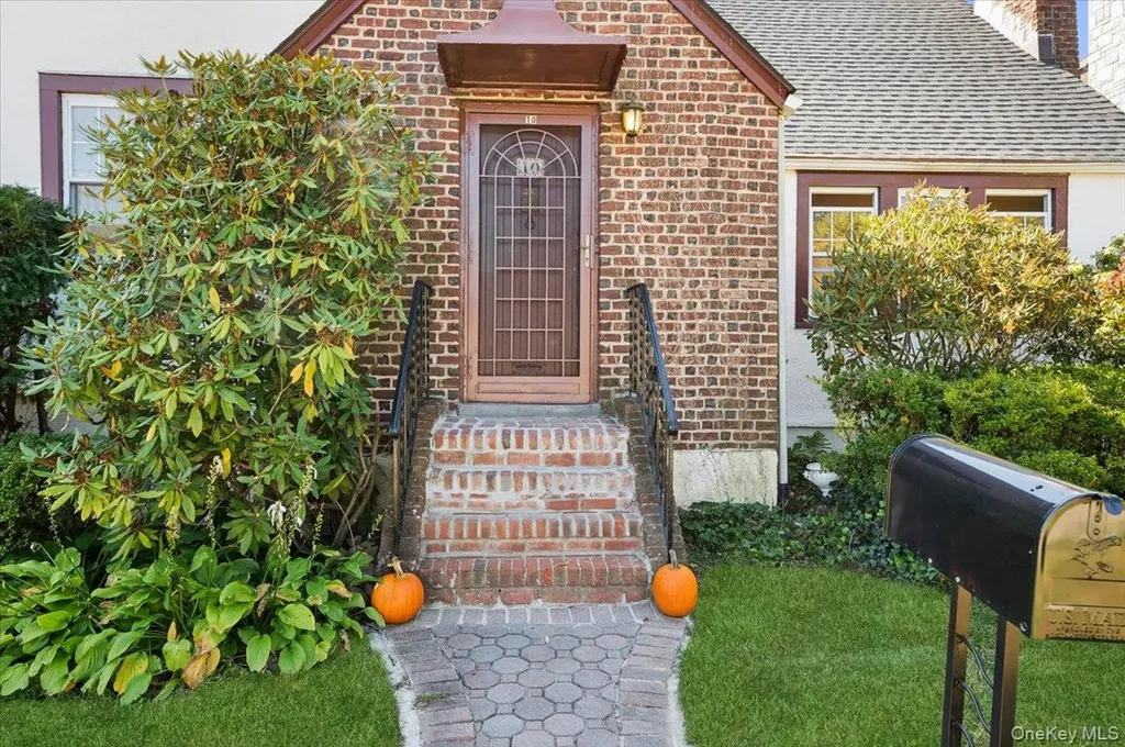 10 Oakland Avenue Yonkers NY 10710