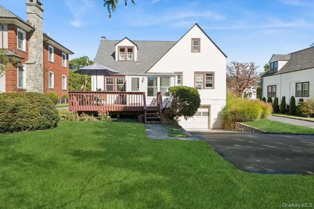 10 Oakland Avenue Yonkers NY 10710