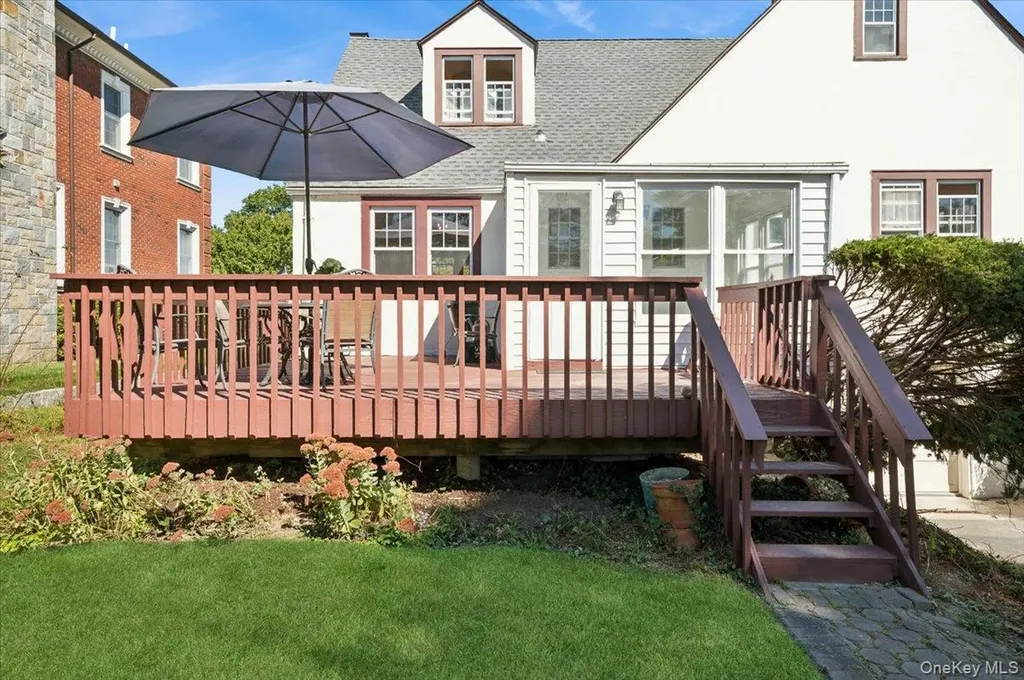 10 Oakland Avenue Yonkers NY 10710