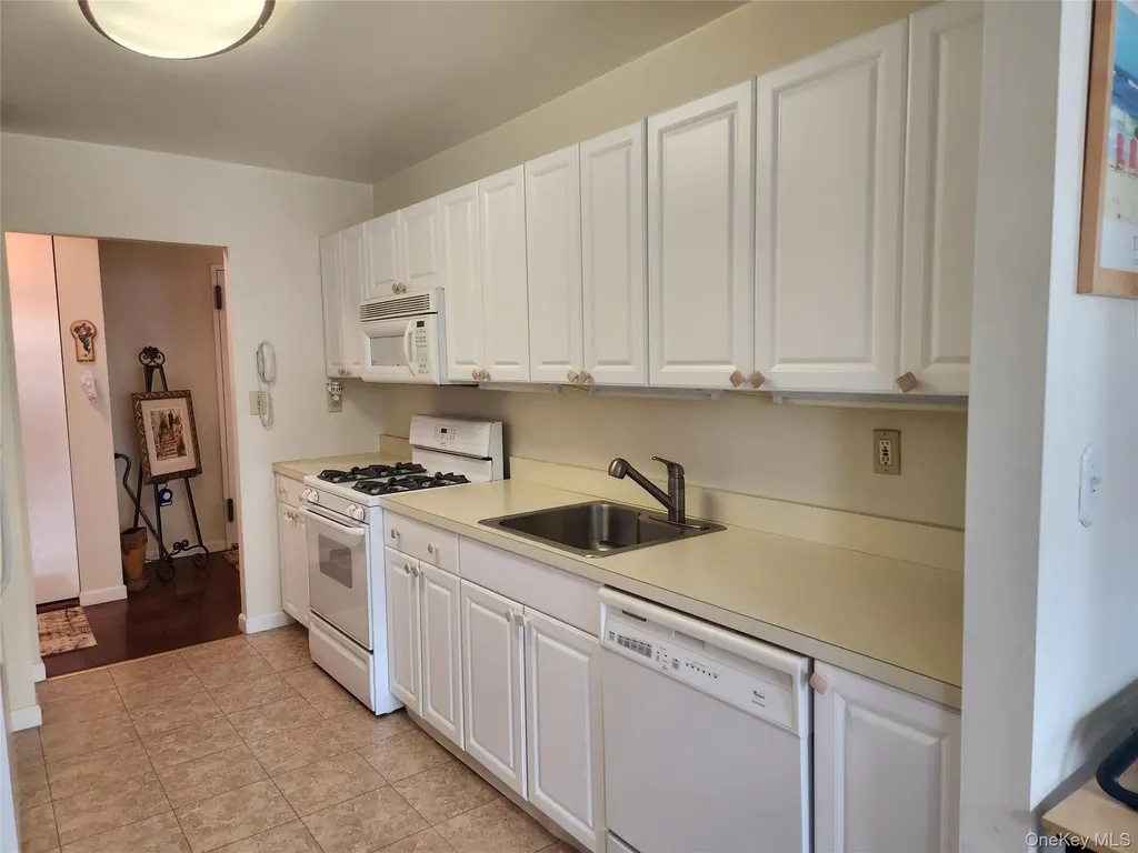 700 Shore Road Long Beach NY 11561
