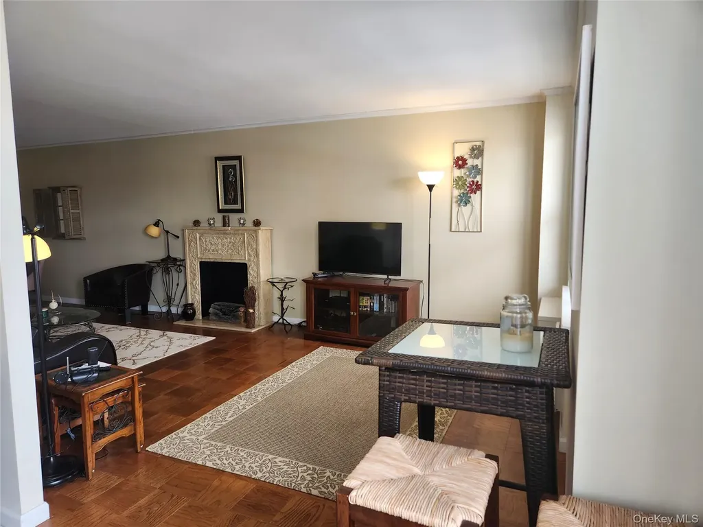 700 Shore Road Long Beach NY 11561