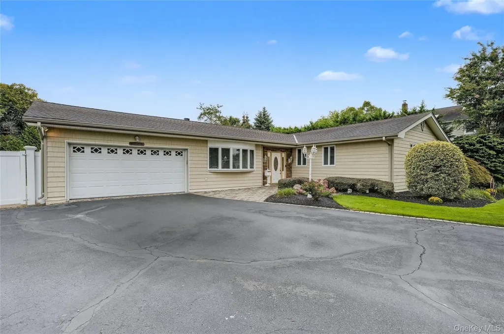 3 Feather Lane Commack NY 11725