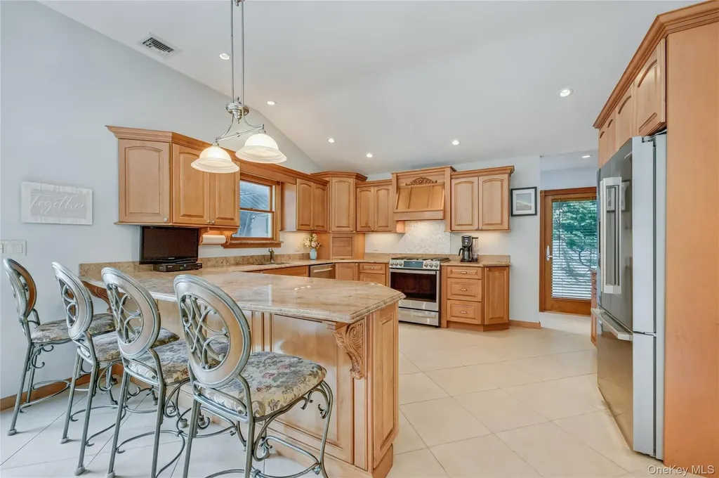 3 Feather Lane Commack NY 11725