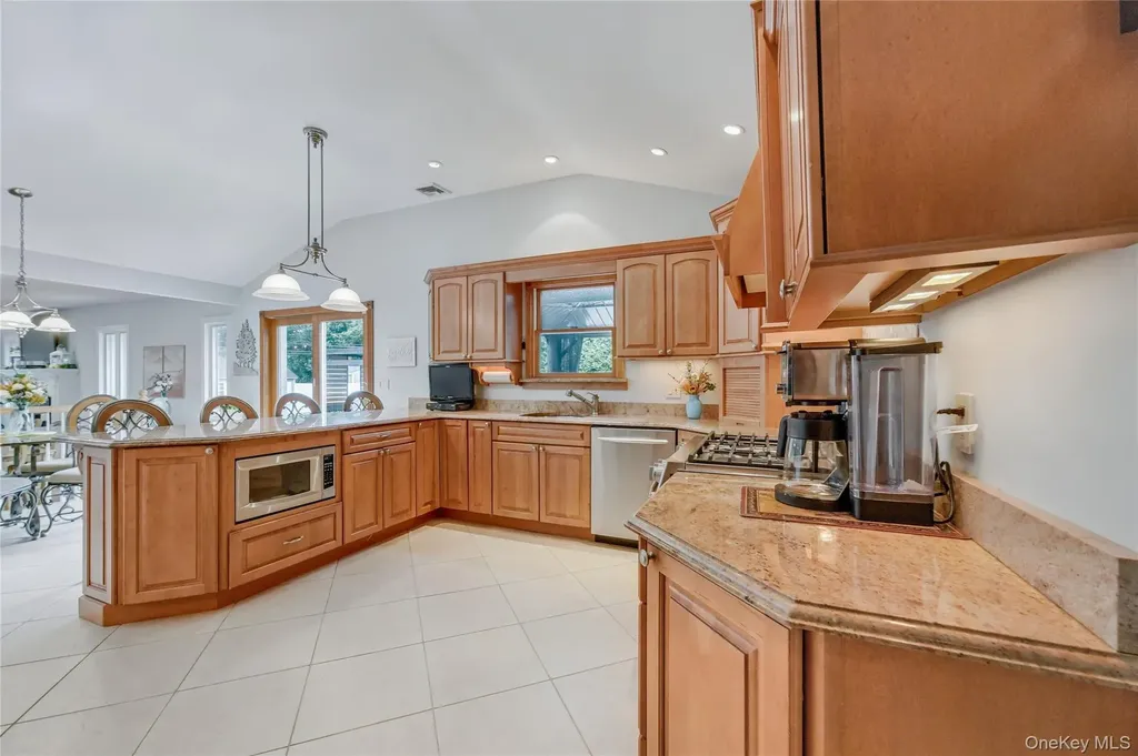 3 Feather Lane Commack NY 11725