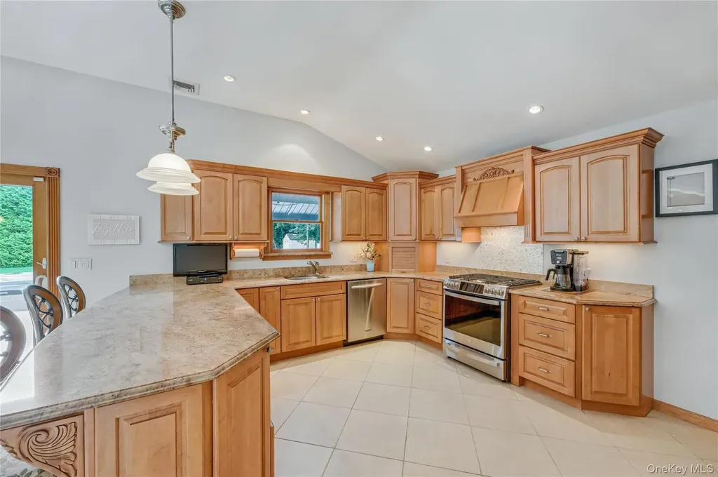 3 Feather Lane Commack NY 11725