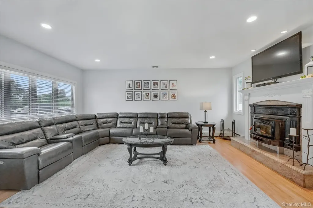 3 Feather Lane Commack NY 11725