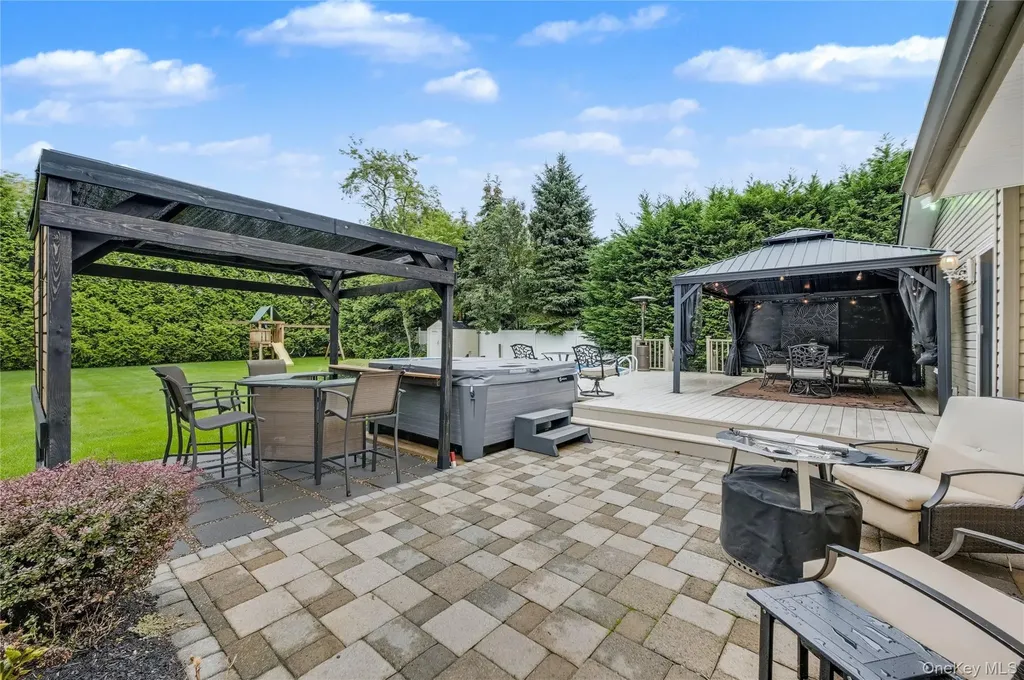 3 Feather Lane Commack NY 11725