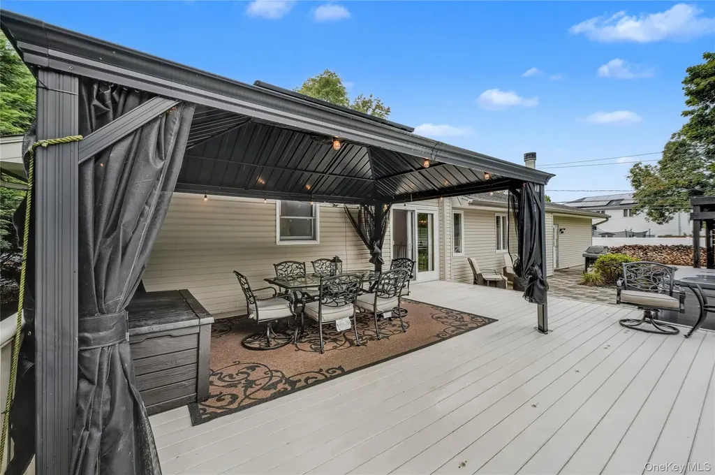3 Feather Lane Commack NY 11725