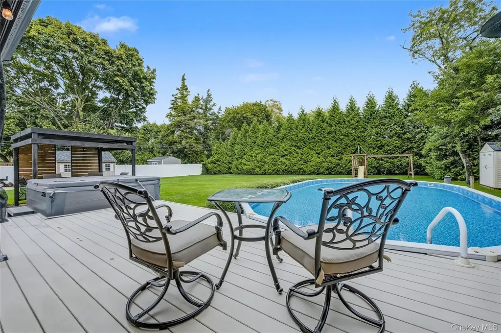 3 Feather Lane Commack NY 11725