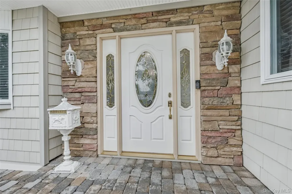 3 Feather Lane Commack NY 11725