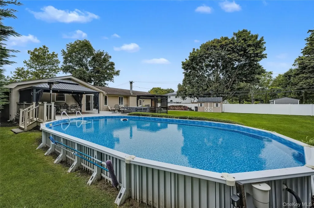3 Feather Lane Commack NY 11725
