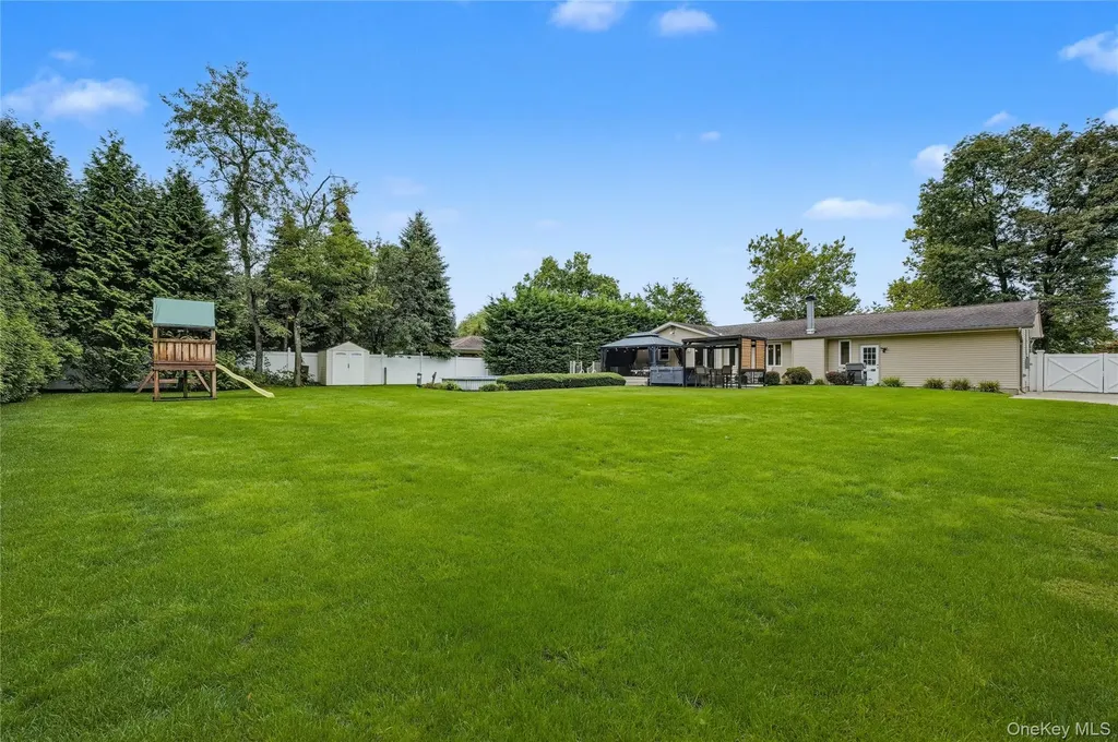 3 Feather Lane Commack NY 11725